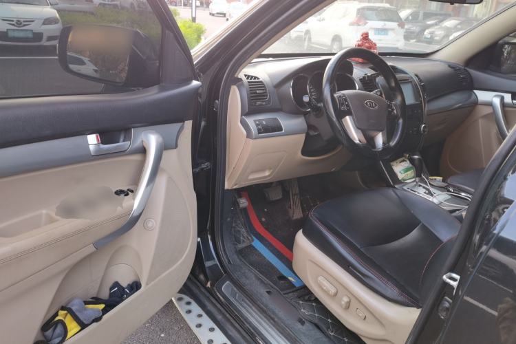 Used Kia Sorento 2012 2.4L Gasoline Comfort Edition Driver Seat
