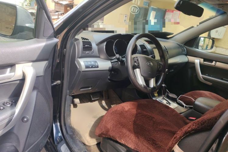Used Kia Sorento 2012 2.4L Gasoline Supreme Edition Driver Seat
