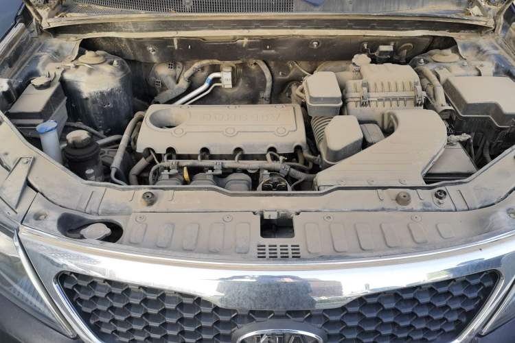 Used Kia Sorento 2012 2.4L Gasoline Comfort Edition Engine Bay