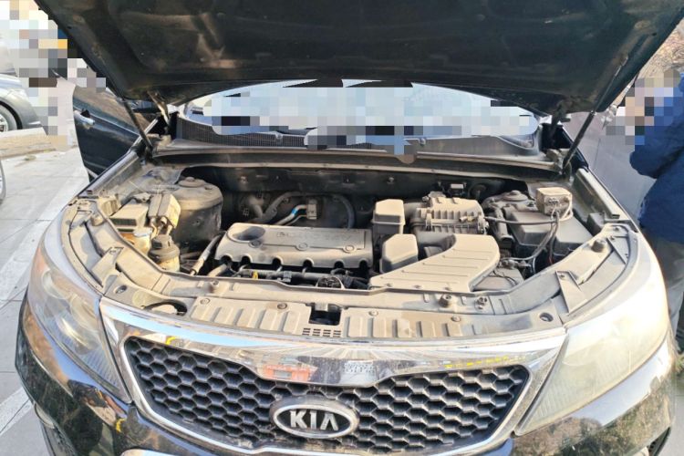 Used Kia Sorento 2012 2.4L Gasoline Comfort Edition Engine Bay