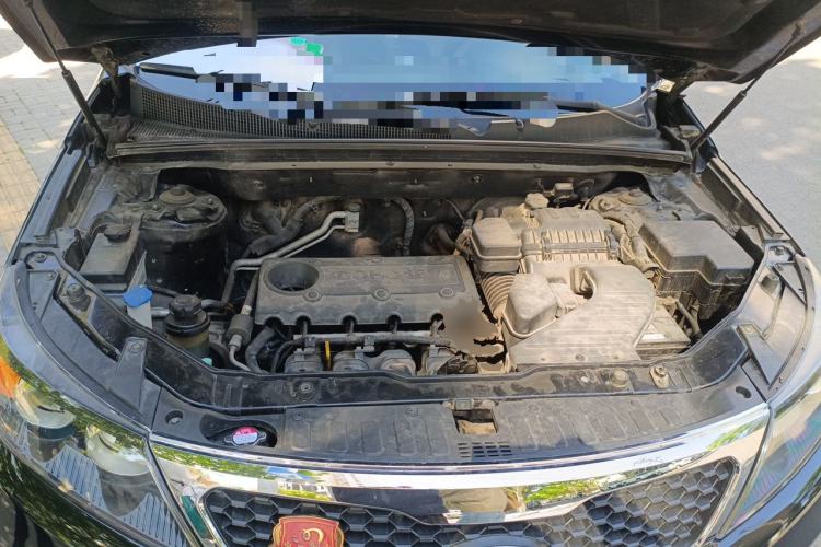 Used Kia Sorento 2012 2.4L Gasoline Luxury Edition Engine Bay