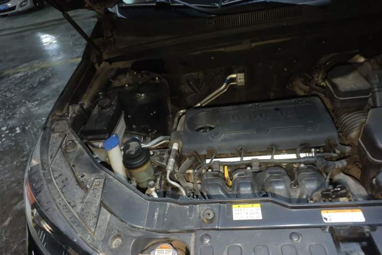 Used Kia Sorento 2012 2.4L Gasoline Luxury Edition Engine Bay Right
