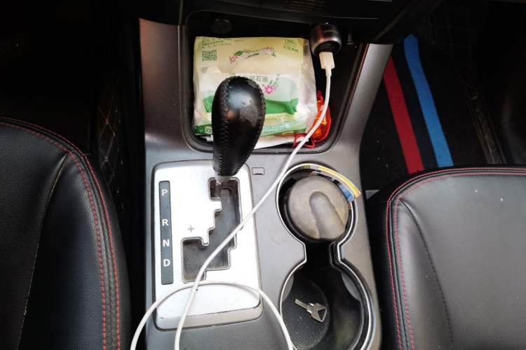 Used Kia Sorento 2012 2.4L Gasoline Comfort Edition Gear Lever
