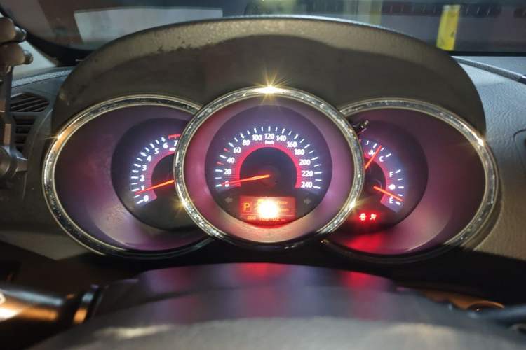 Used Kia Sorento 2012 2.4L Gasoline Luxury Edition Instrument Cluster