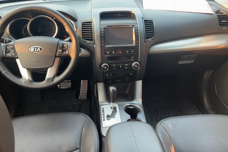 Used Kia Sorento 2012 2.4L Gasoline Supreme Edition Interior 7