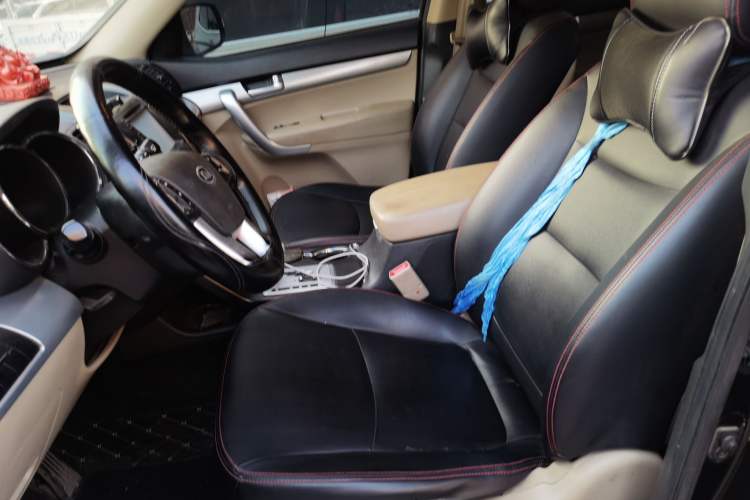 Used Kia Sorento 2012 2.4L Gasoline Comfort Edition Left Front Seat