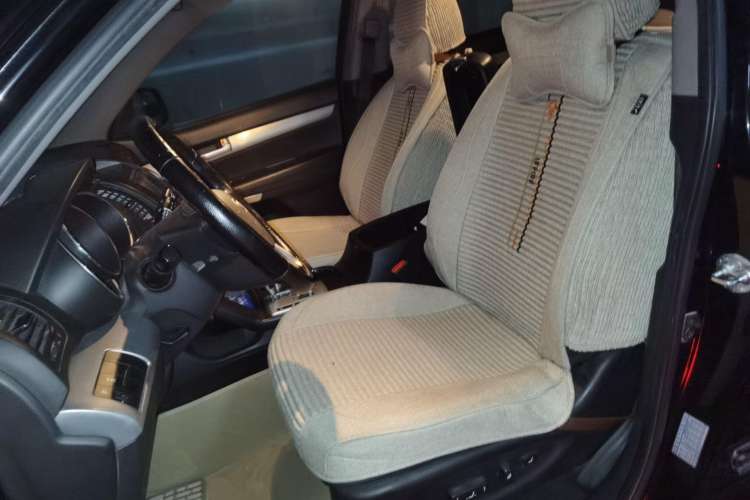 Used Kia Sorento 2012 2.4L Gasoline Comfort Edition Left Front Seat