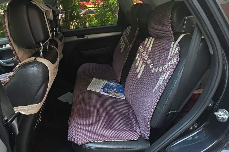 Used Kia Sorento 2012 2.4L Gasoline Luxury Edition Left Rear Seat