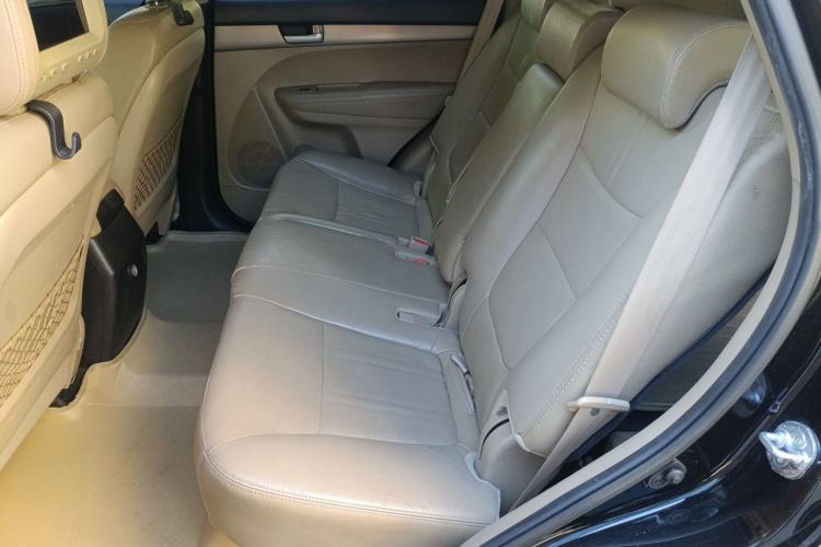 Used Kia Sorento 2012 2.4L Gasoline Luxury Edition Left Rear Seat