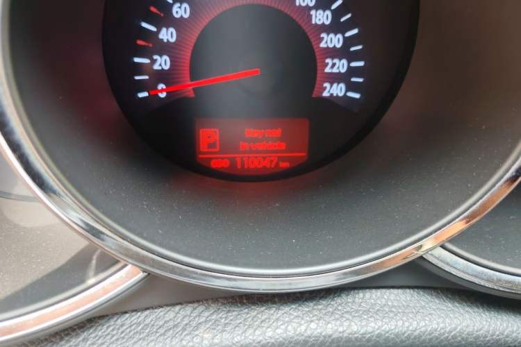 Used Kia Sorento 2012 2.4L Gasoline Supreme Edition Odometer Close Up