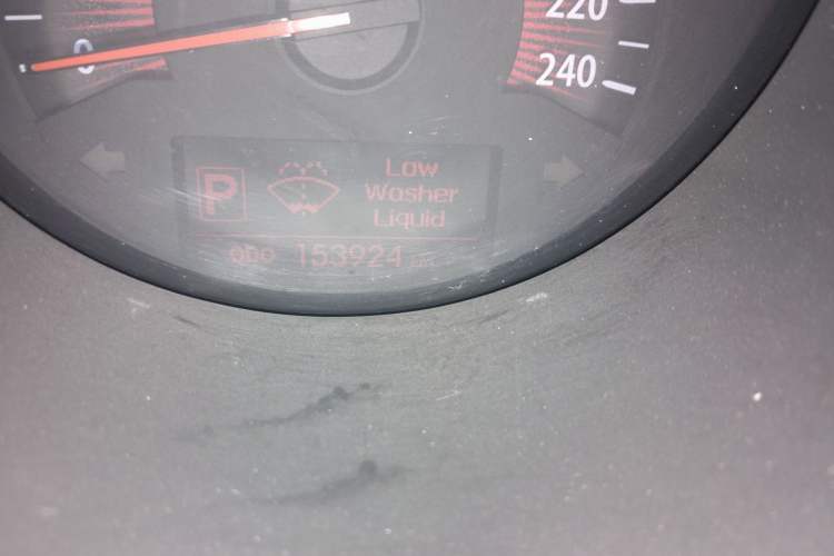 Used Kia Sorento 2012 2.4L Gasoline Supreme Edition Odometer Close Up