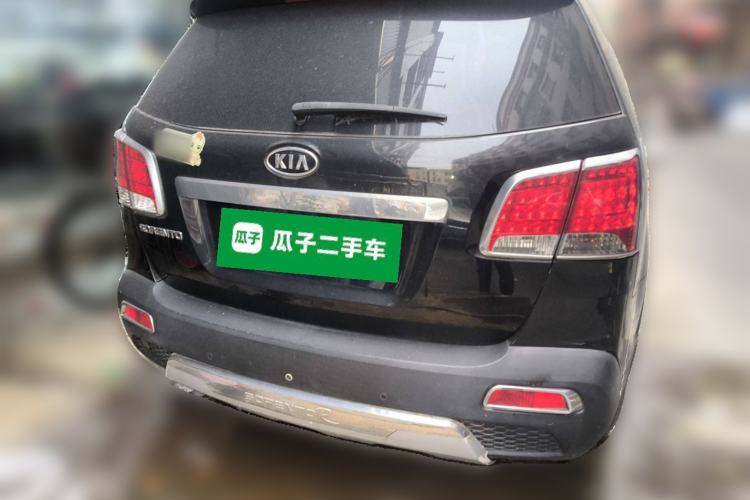 Used Kia Sorento 2012 2.4L Gasoline Luxury Edition Rear