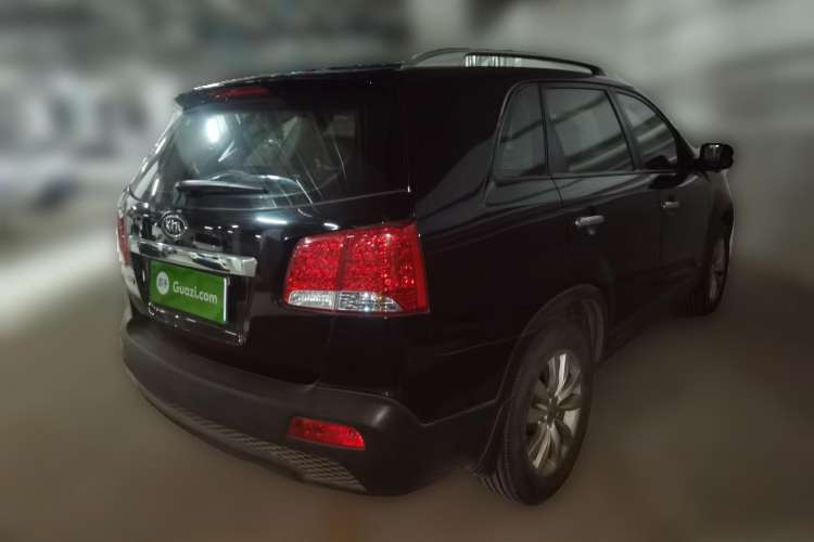 Used Kia Sorento 2012 2.4L Gasoline Comfort Edition Rear Right 45 Deg