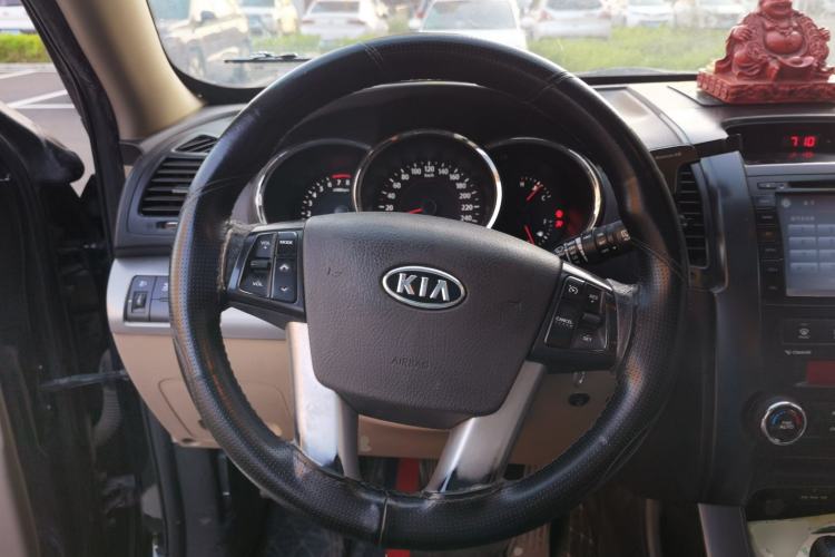 Used Kia Sorento 2012 2.4L Gasoline Comfort Edition Steering Wheel
