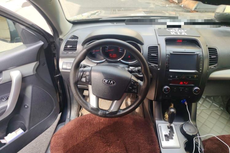 Used Kia Sorento 2012 2.4L Gasoline Supreme Edition Steering Wheel