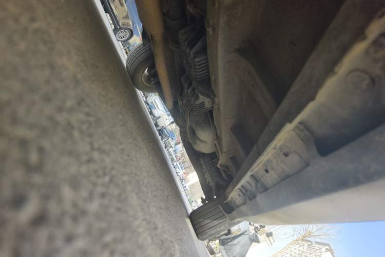 Used Kia Sorento 2012 2.4L Gasoline Supreme Edition Chassis Front Left
