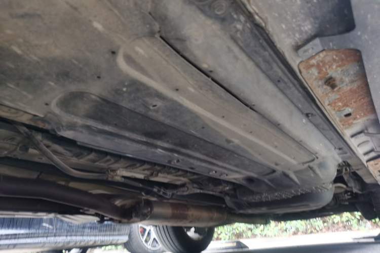 Used Kia Sorento 2012 2.4L Gasoline Comfort Edition Chassis Front Left
