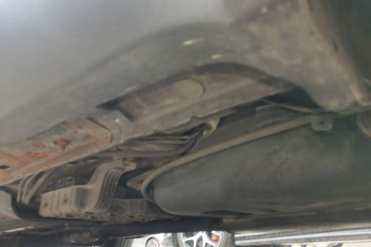 Used Kia Sorento 2012 2.4L Gasoline Comfort Edition Chassis Rear Left