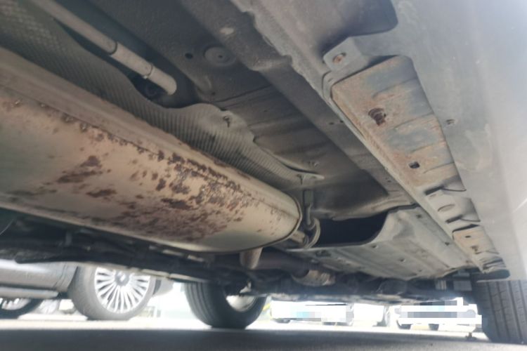 Used Kia Sorento 2012 2.4L Gasoline Comfort Edition Chassis Rear Right