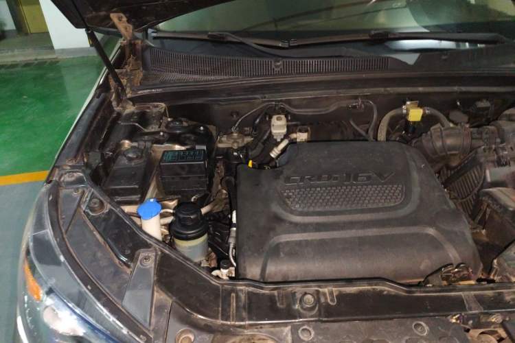 Used Kia Sorento 2012 2.2T Diesel Comfort Edition Engine Bay Right