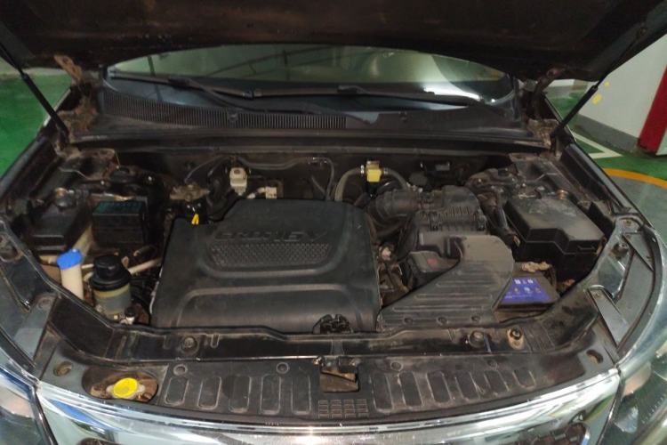 Used Kia Sorento 2012 2.2T Diesel Comfort Edition Engine Bay