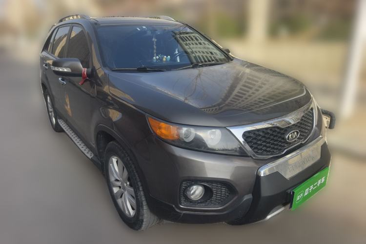 Used Kia Sorento 2012 2.4L Gasoline Supreme Edition Front Right 45 Deg