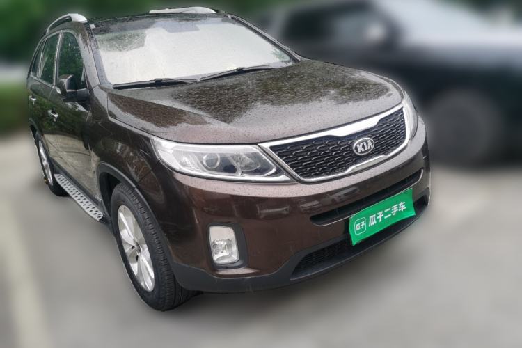 Used Kia Sorento 2012 2.4L Gasoline Comfort Edition Front Right 45 Deg