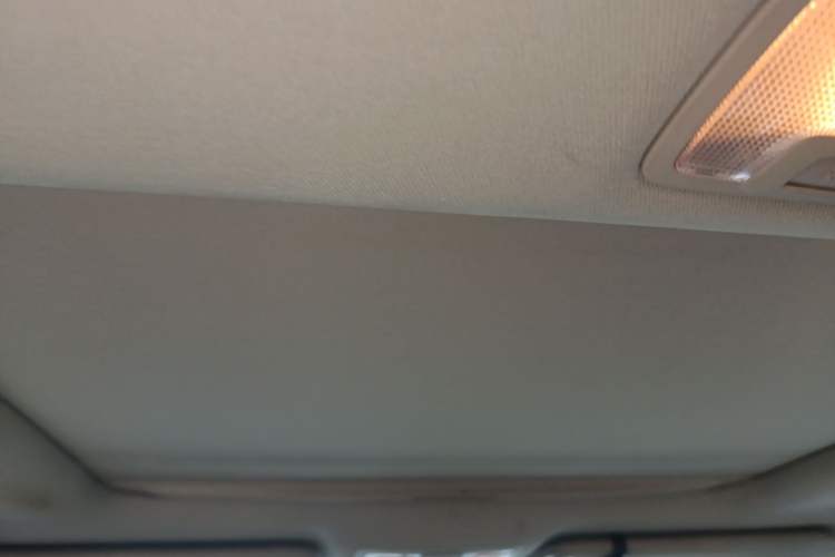 Used Kia Sorento 2012 2.2T Diesel Supreme Edition Headliner