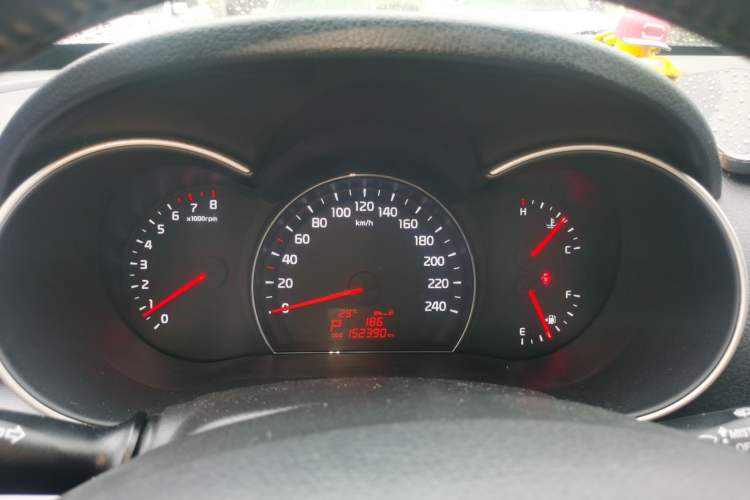 Used Kia Sorento 2012 2.4L Gasoline Comfort Edition Instrument Cluster