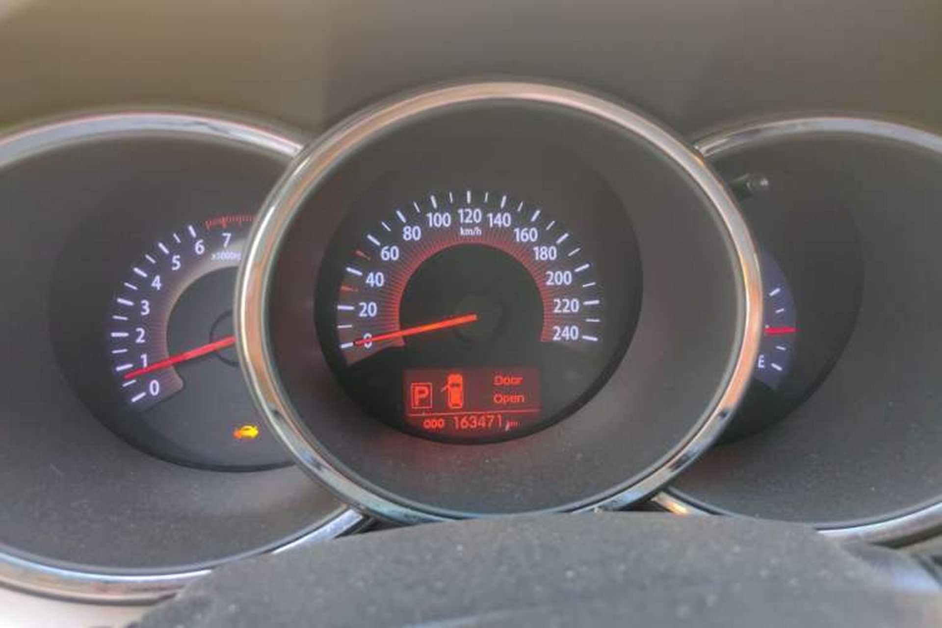 Used Kia Sorento 2012 2.4L Gasoline Luxury Edition Instrument Cluster