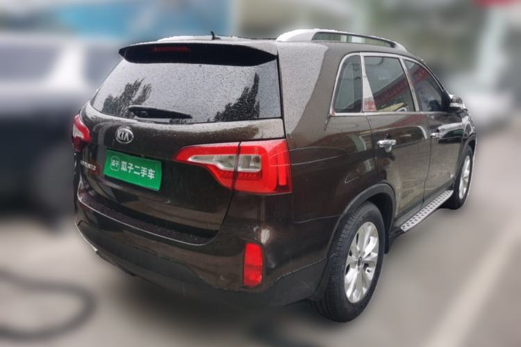 Used Kia Sorento 2012 2.4L Gasoline Comfort Edition Rear Right 45 Deg