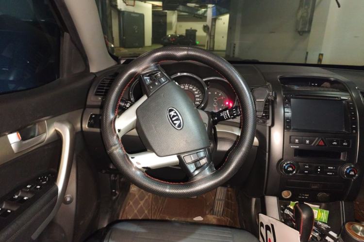Used Kia Sorento 2012 2.2T Diesel Comfort Edition Steering Wheel