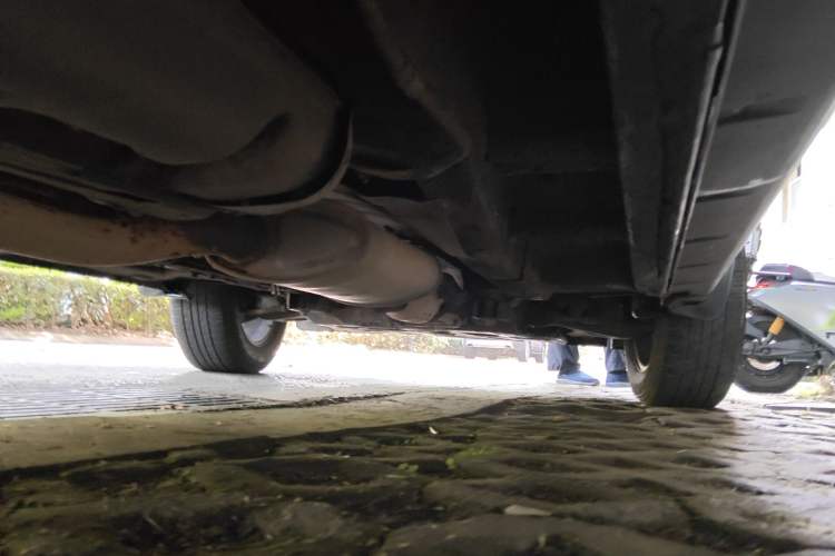 Used Kia Sorento 2012 2.4L Gasoline Supreme Edition Chassis Rear Right