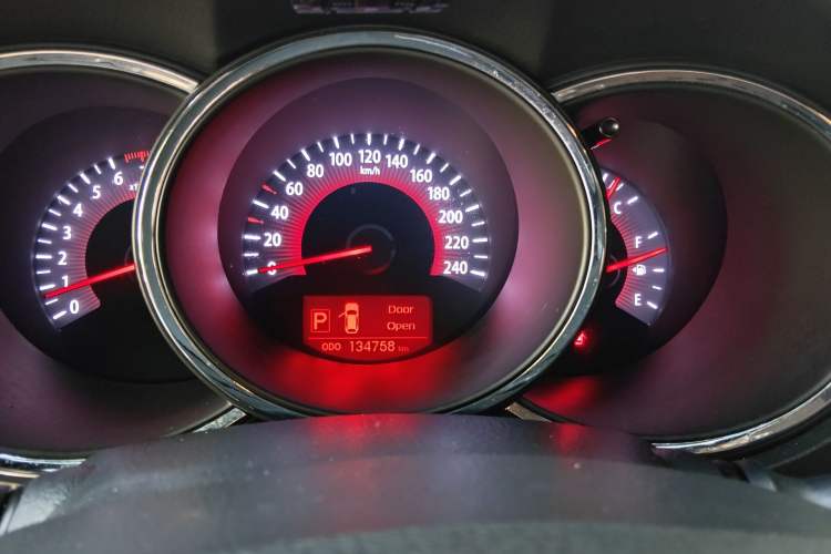 Used Kia Sorento 2012 2.4L Gasoline Supreme Edition Instrument Cluster