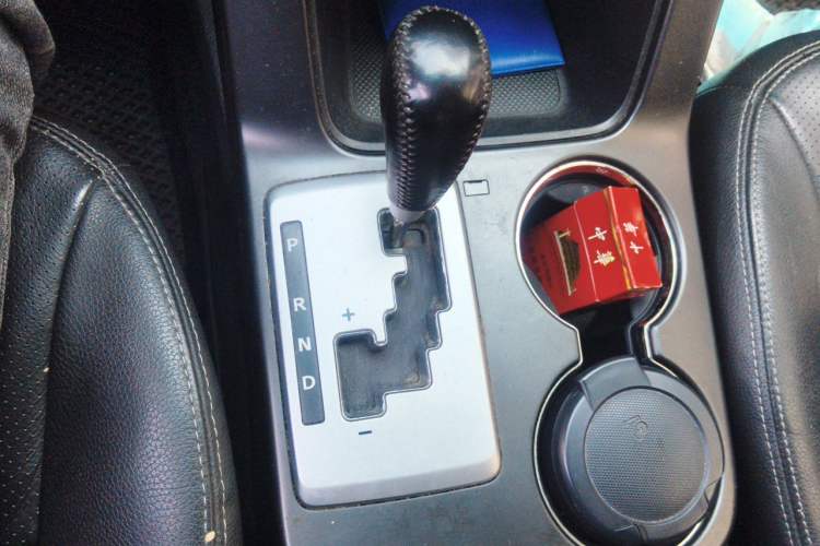 Used Kia Sorento 2012 2.4L Gasoline Luxury Edition Gear Lever