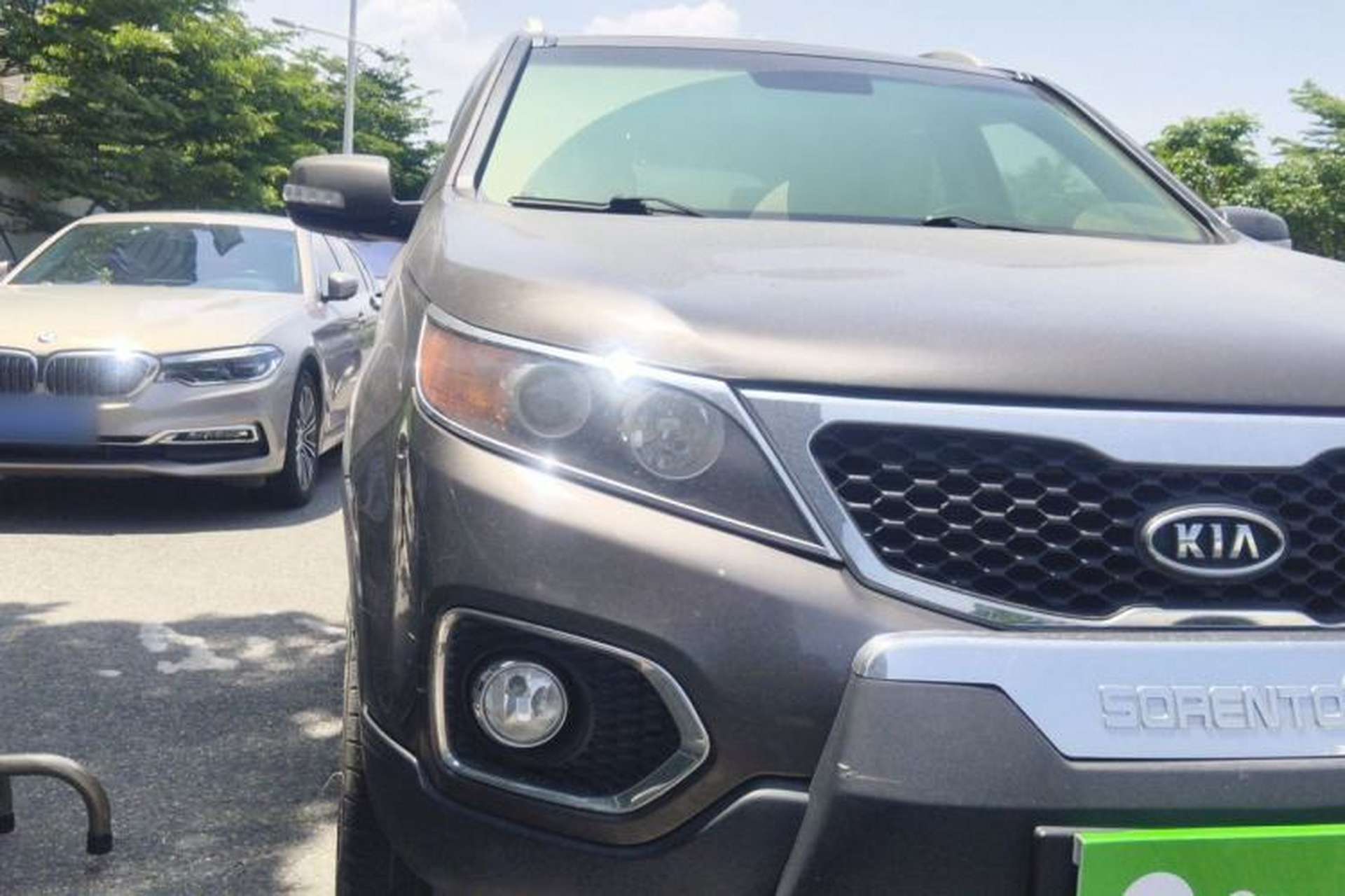 Used Kia Sorento 2012 2.4L Gasoline Luxury Edition Right Front Headlight