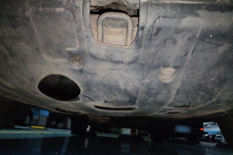 Used Kia Sorento 2012 2.4L Gasoline Luxury Edition Chassis Front
