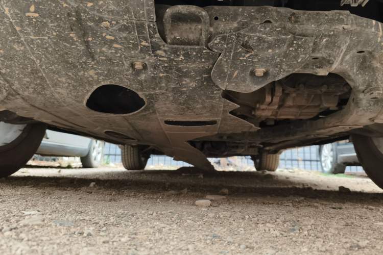 Used Kia Sorento 2012 2.4L Gasoline Comfort Edition Chassis Front