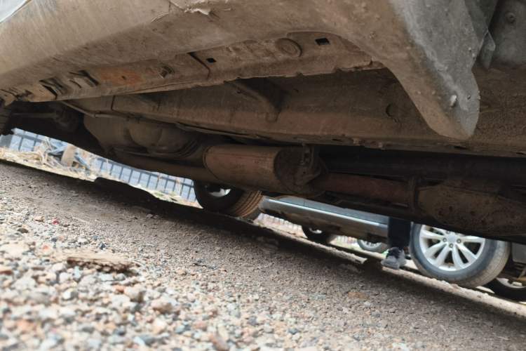 Used Kia Sorento 2012 2.4L Gasoline Comfort Edition Chassis Front Right