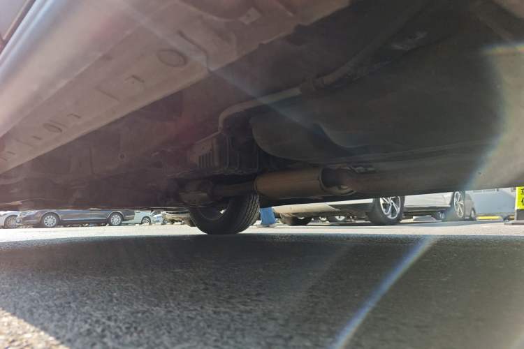 Used Kia Sorento 2012 2.4L Gasoline Luxury Edition Chassis Rear Left
