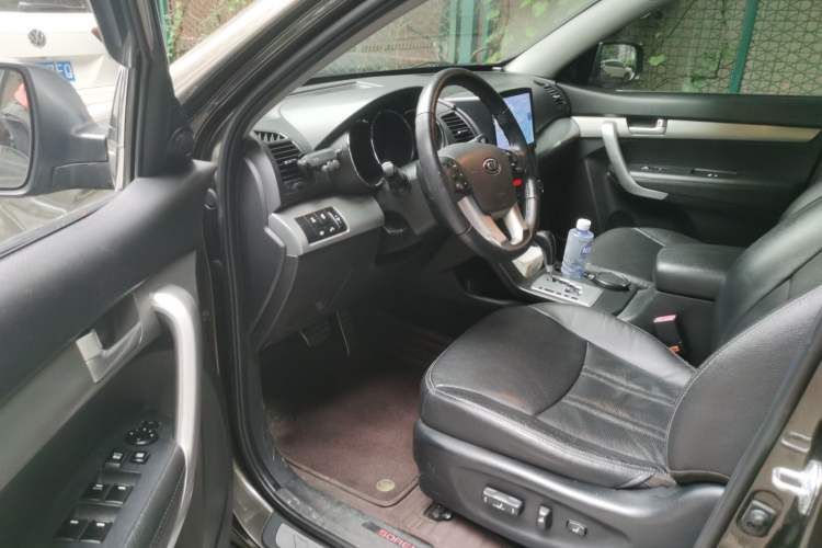 Used Kia Sorento 2012 2.2T Diesel Supreme Edition Driver Seat