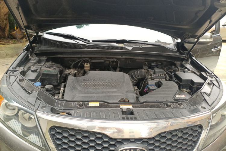 Used Kia Sorento 2012 2.2T Diesel Luxury Edition Engine Bay