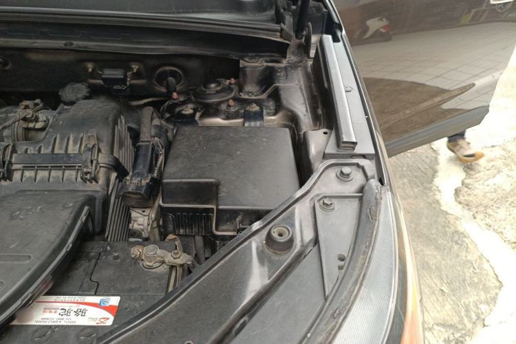 Used Kia Sorento 2012 2.2T Diesel Luxury Edition Engine Bay Left
