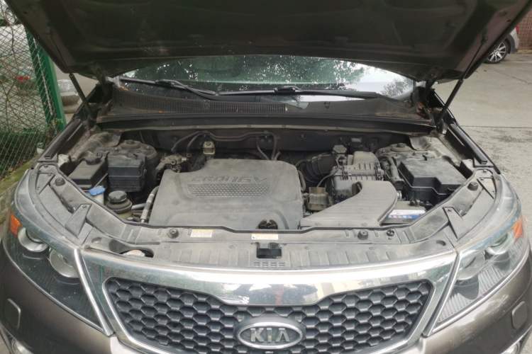 Used Kia Sorento 2012 2.2T Diesel Supreme Edition Engine Bay