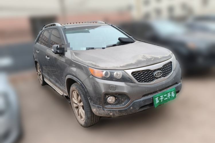 Used Kia Sorento 2012 2.4L Gasoline Comfort Edition Front Right 45 Deg