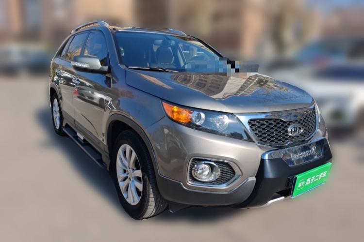 Used Kia Sorento 2012 2.4L Gasoline Luxury Edition Front Right 45 Deg