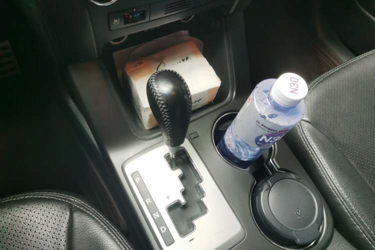 Used Kia Sorento 2012 2.2T Diesel Supreme Edition Gear Lever