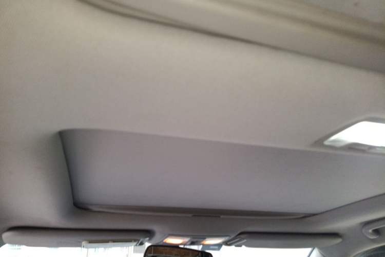 Used Kia Sorento 2012 2.2T Diesel Luxury Edition Headliner