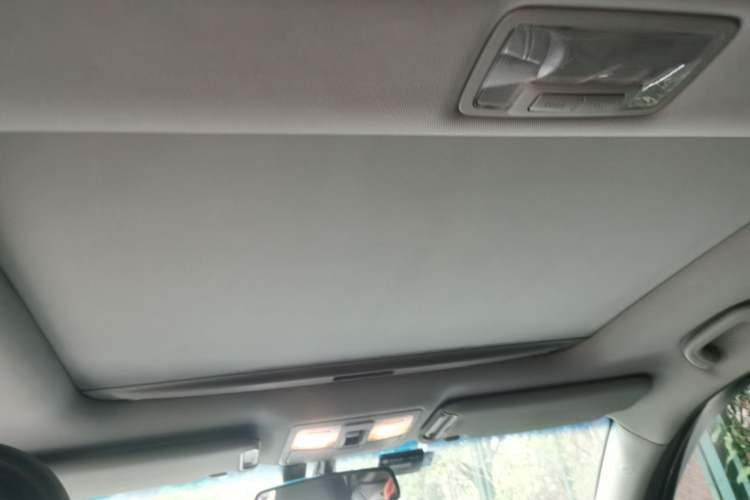 Used Kia Sorento 2012 2.2T Diesel Supreme Edition Headliner