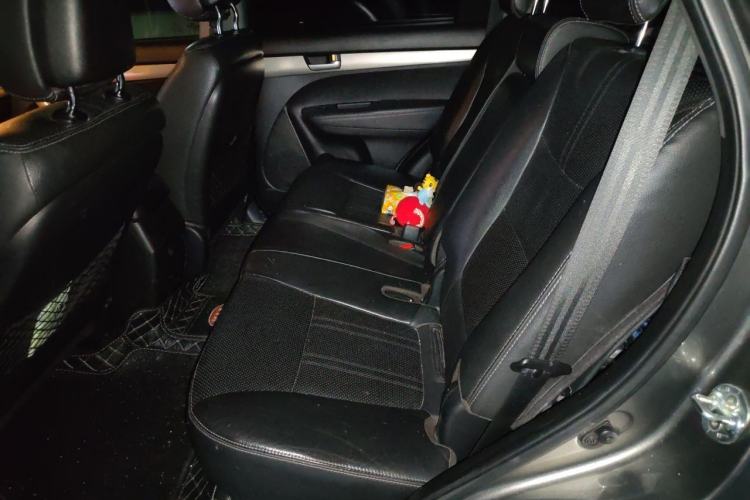 Used Kia Sorento 2012 2.4L Gasoline Luxury Edition Left Rear Seat